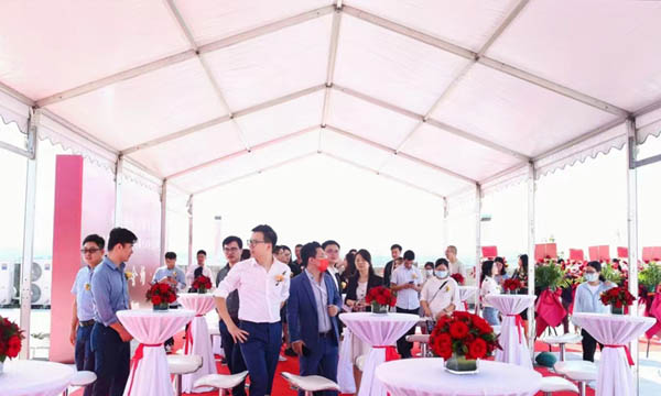 8m x 9m second-hand wedding marquees for sale
